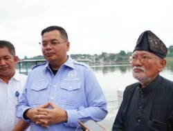 KFA Serahkan Dua Dermaga Apung, Dukung Pengembangan Wisata Danau Sipin