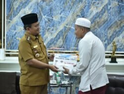 Maulana Salurkan Bantuan Ketempat Ibadah