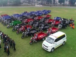 Atasi Masalah Sampah, Wali Kota Jambi Distribusikan Gerobak Motor