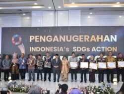 Walikota Jambi Mendapat Penghargaan Peringkat 2 Di Ajang I-SIM Award Tahun