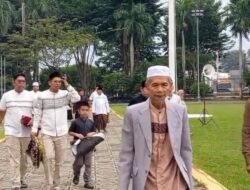 Ribuan Warga Padati Salat Id di Kantor Wali Kota Jambi, Jamaah Meluber hingga Luar Area